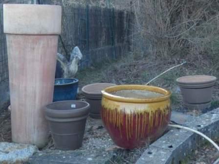 agencement des poteries dite de la source